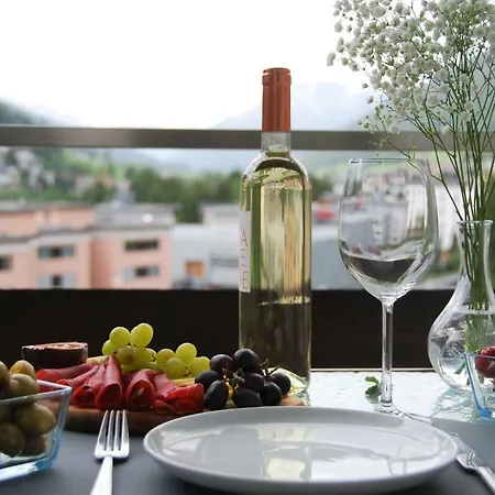 Davos Holiday Apartment Апартаменти