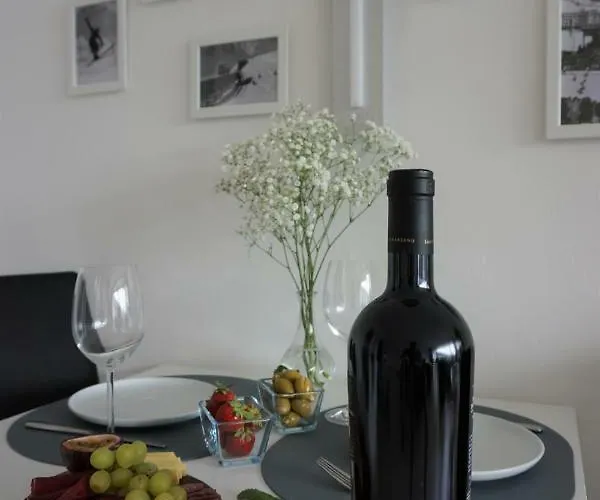 Davos Holiday Apartment *